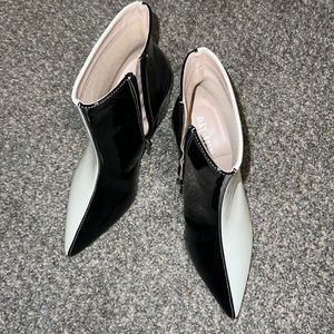 BRAND NEW women’s boots